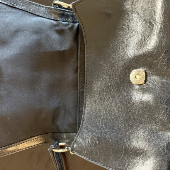 Liz Claiborne Leathery Shoulder Handbag stitched packet - Picture 7 of 8